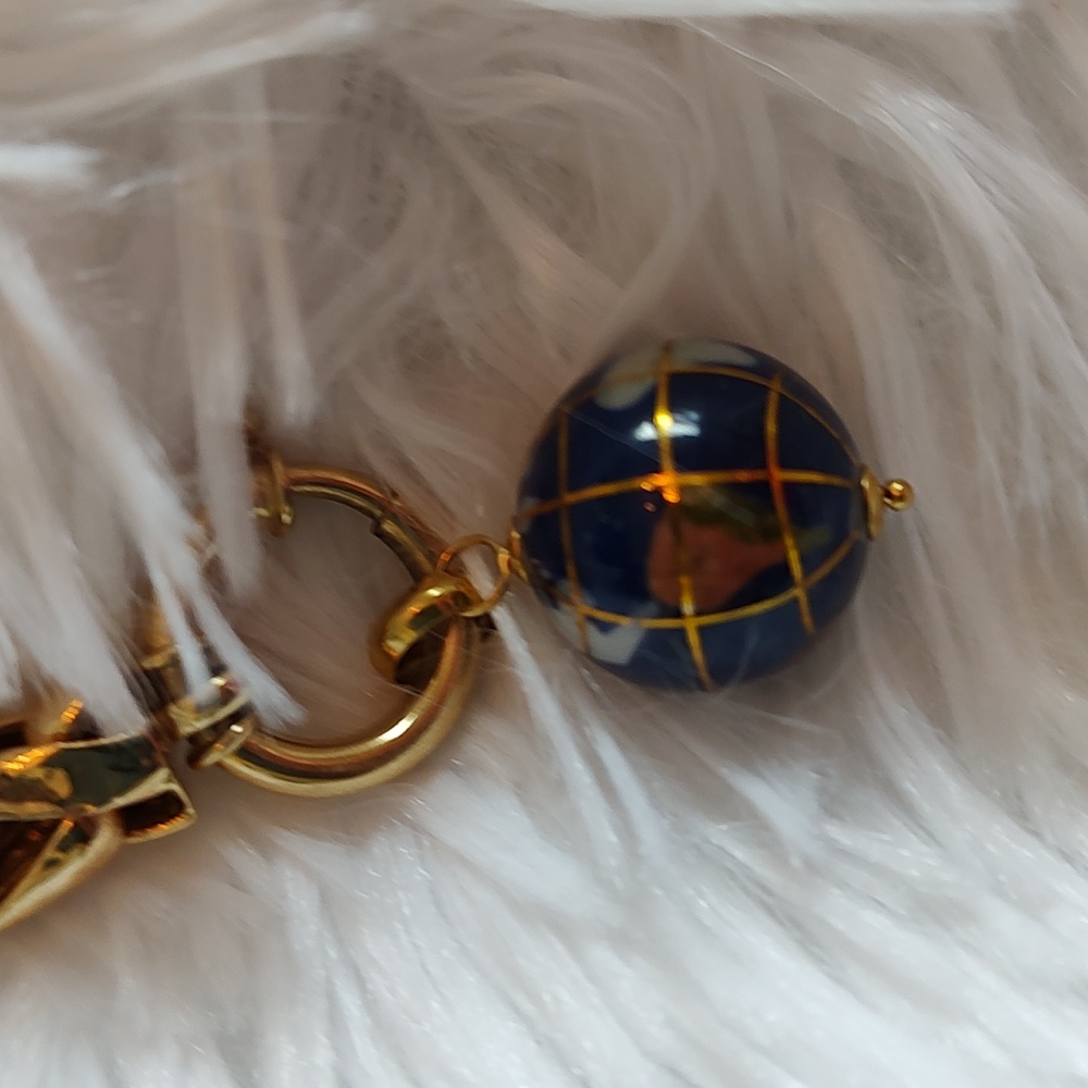 14k Gold and Gemstone pendant and chain. - Picture 9 of 10